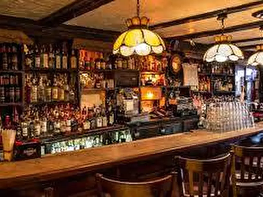 Immagine 8 di Attività commerciale in vendita  in via curtatone e montanara - a Pisa