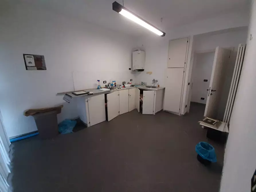 Immagine 11 di Ufficio in vendita  in via 24 maggio 75 a Pisa