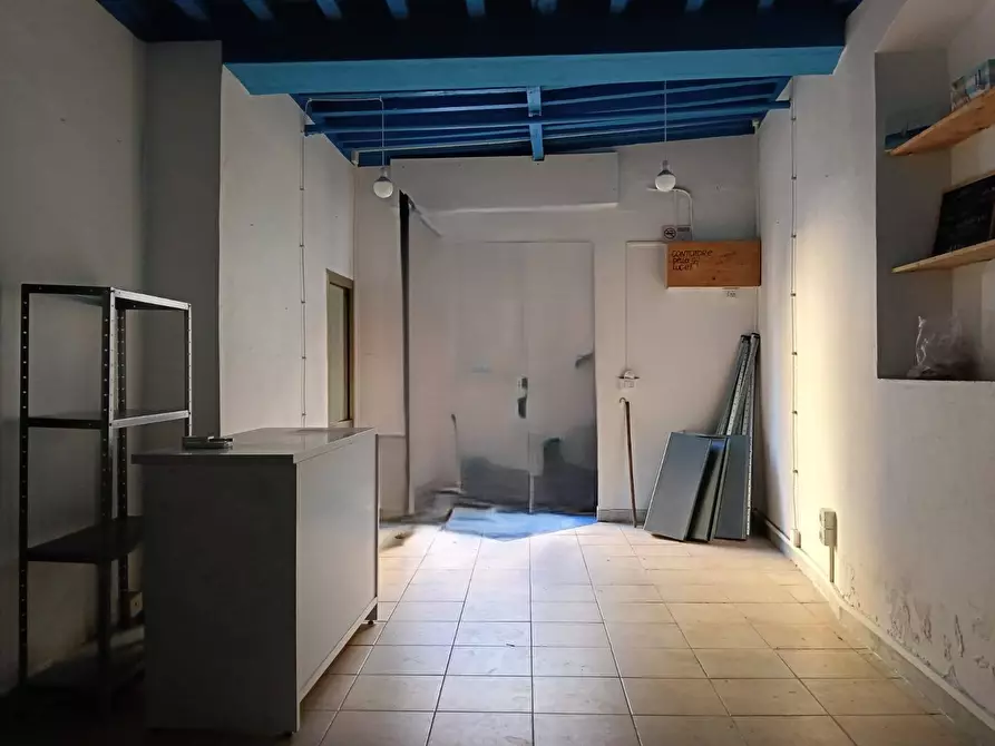 Immagine 4 di Attività commerciale in affitto  in Via Crimea 20 a Livorno