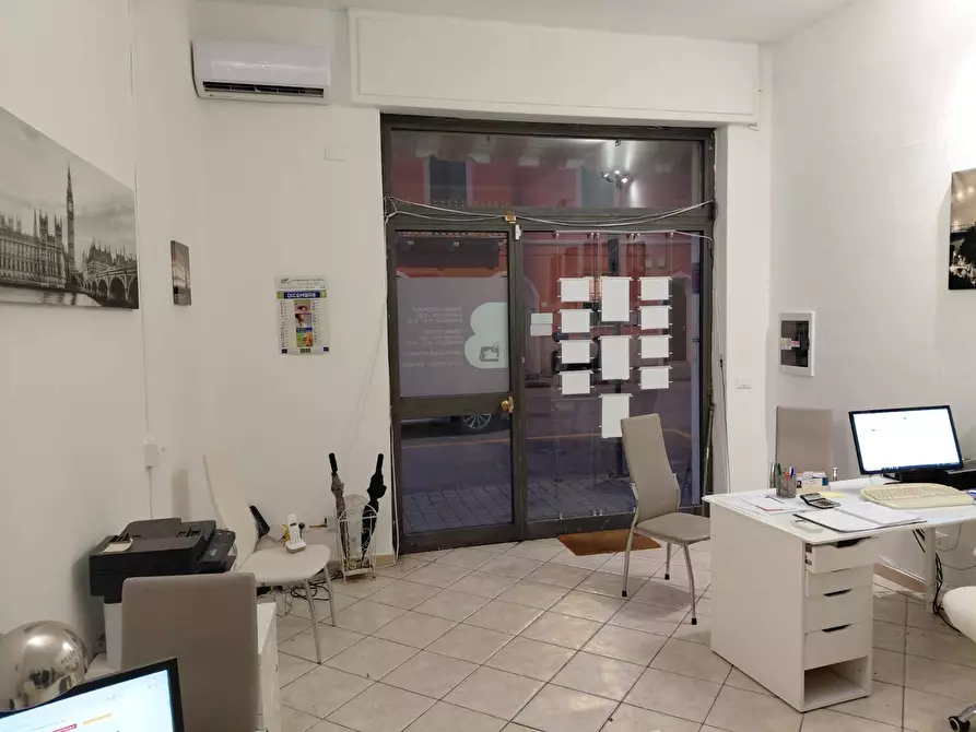 Immagine 5 di Attività commerciale in affitto  in via cattaneo 59 a Pisa