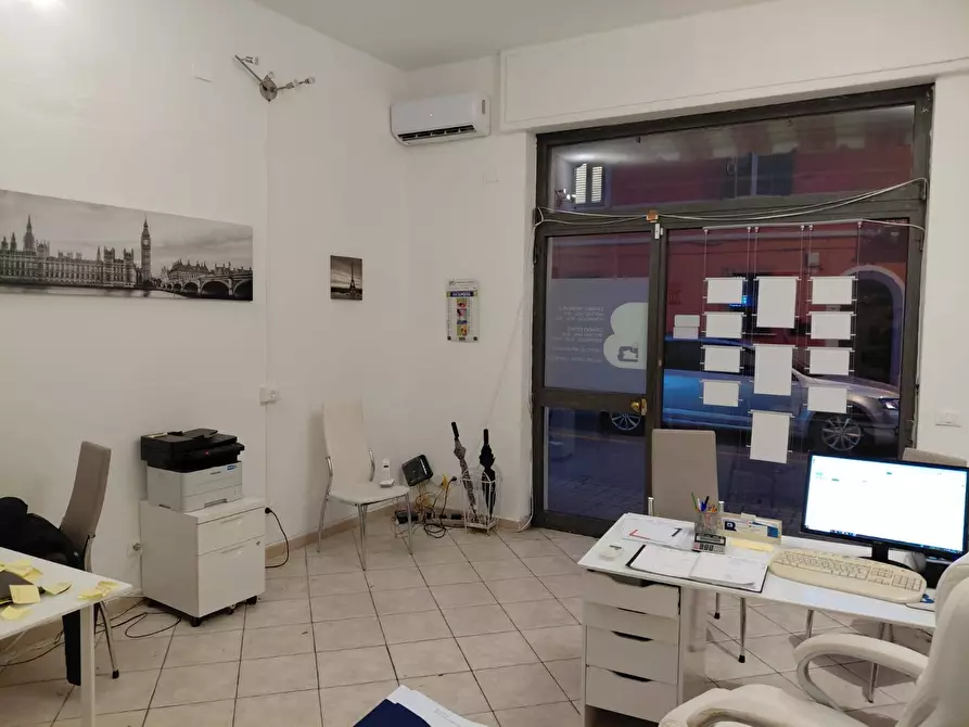Immagine 6 di Attività commerciale in affitto  in via cattaneo 59 a Pisa