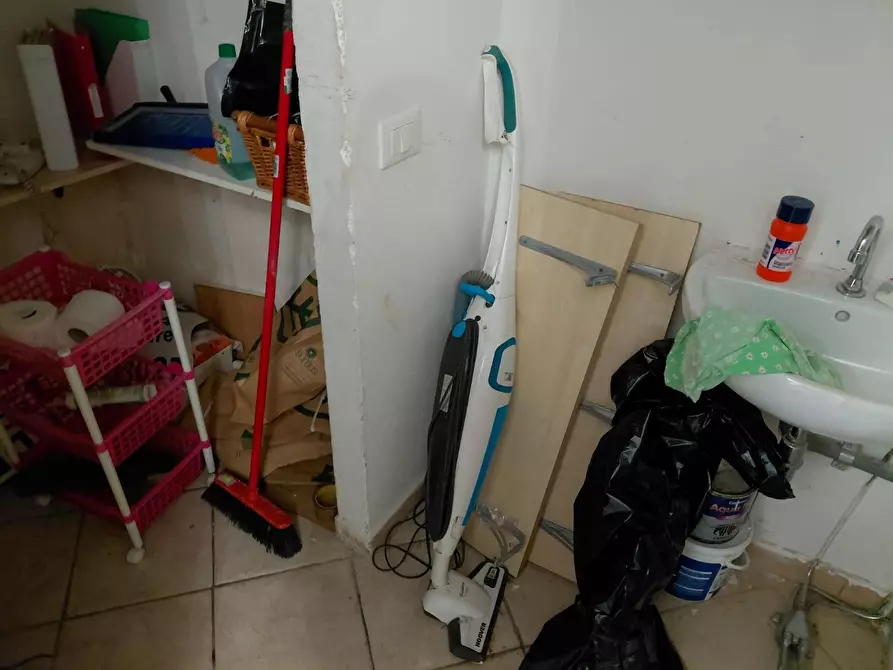 Immagine 7 di Attività commerciale in affitto  in via cattaneo 59 a Pisa