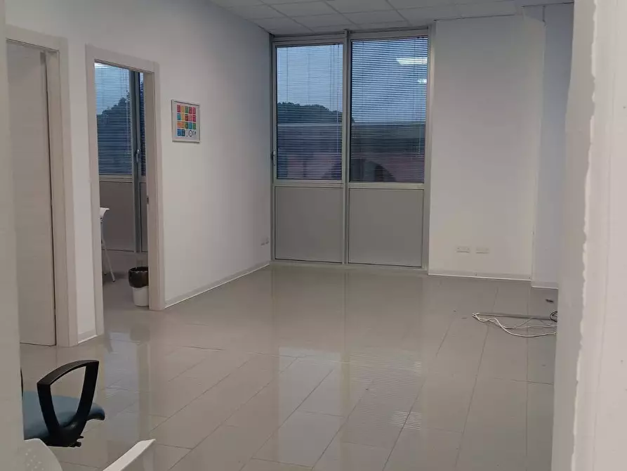 Immagine 3 di Ufficio in affitto  in via meucci 33 a Pisa