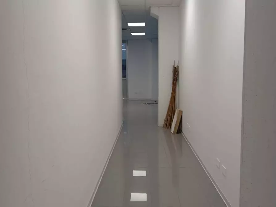 Immagine 1 di Ufficio in affitto  in via meucci 33 a Pisa