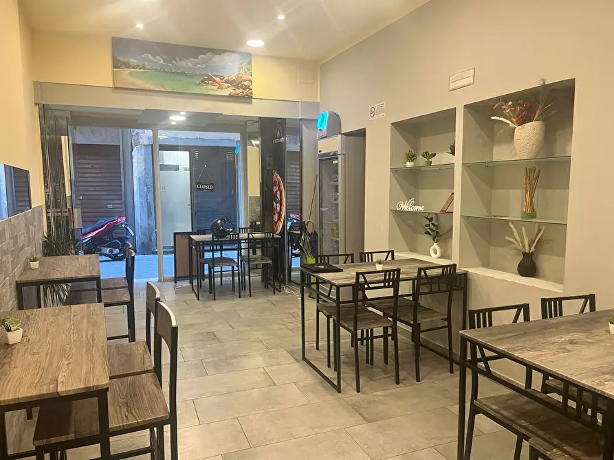 Immagine 3 di Attività commerciale in affitto  in Piazza  Garibaldi a Pisa