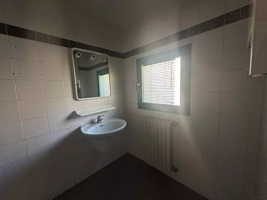 Immagine 6 di Ufficio in affitto  in SAN MARCO a Lucca