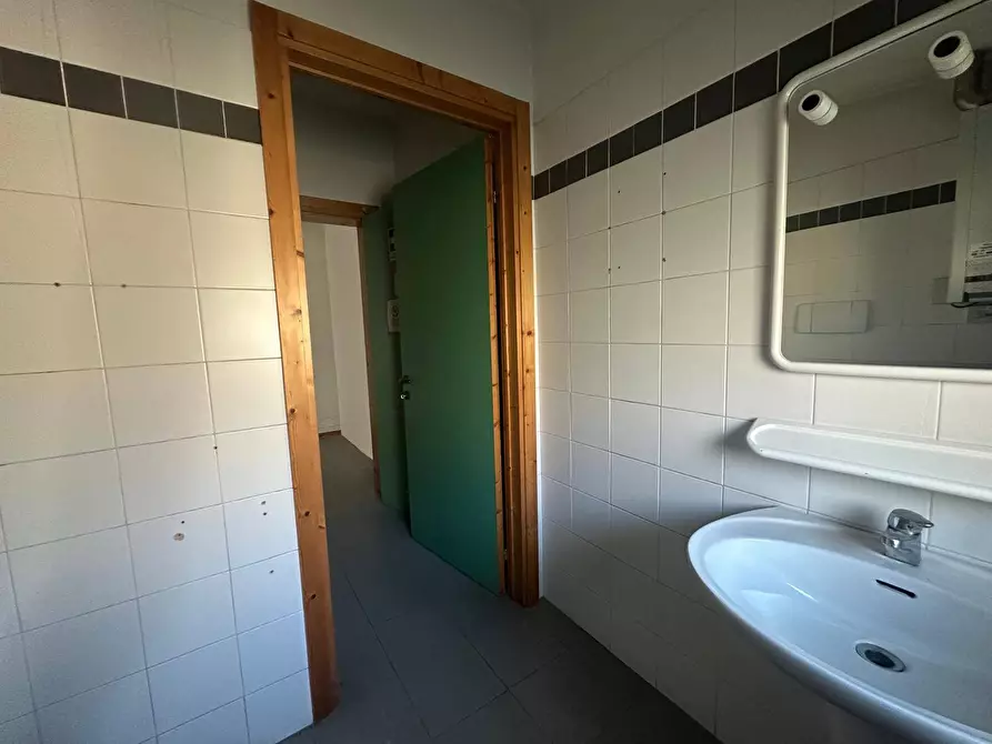 Immagine 7 di Ufficio in affitto  in SAN MARCO a Lucca