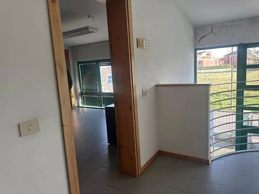 Immagine 11 di Ufficio in affitto  in SAN MARCO a Lucca