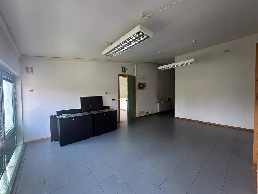 Immagine 13 di Ufficio in affitto  in SAN MARCO a Lucca