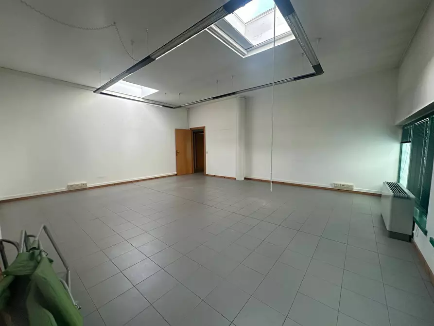 Immagine 16 di Ufficio in affitto  in SAN MARCO a Lucca