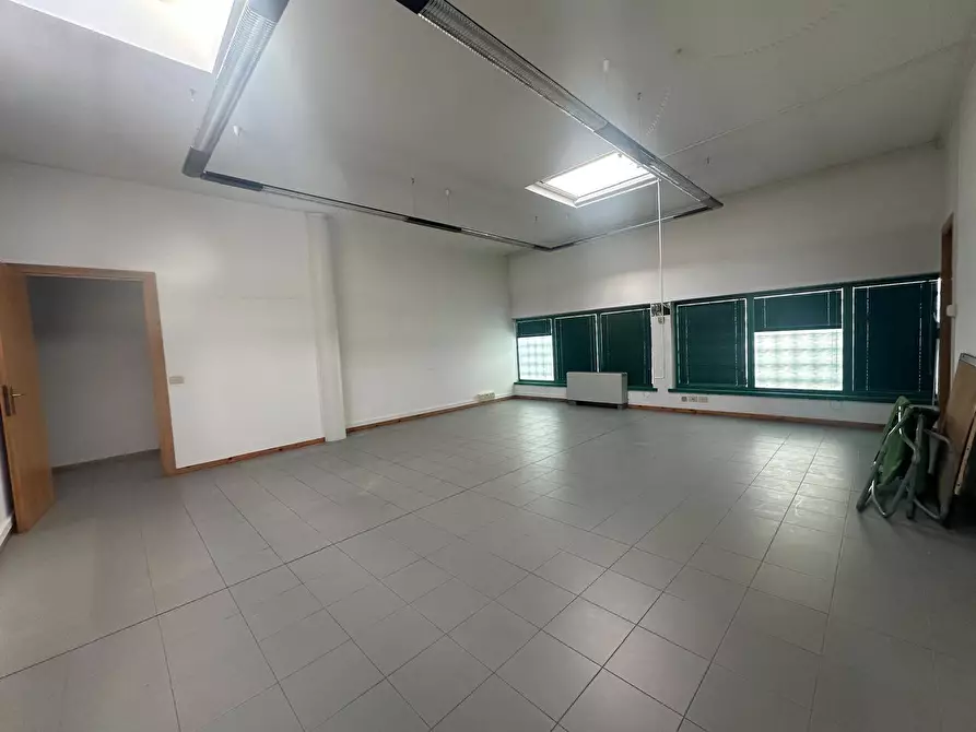 Immagine 17 di Ufficio in affitto  in SAN MARCO a Lucca