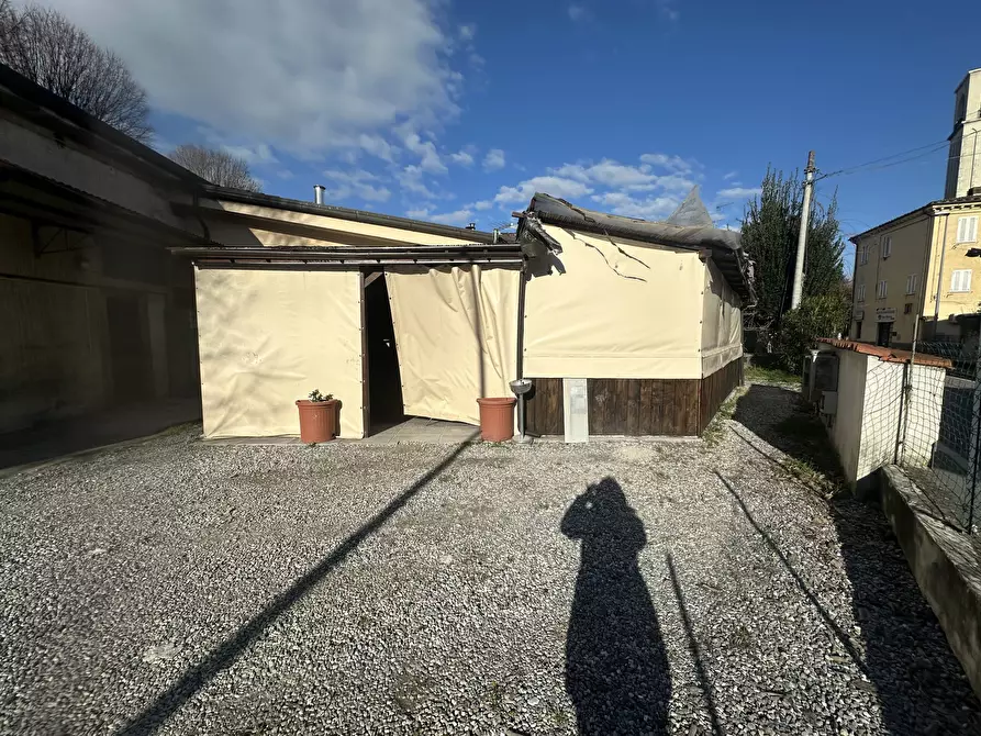 Immagine 16 di Attività commerciale in affitto  in san marco a Lucca