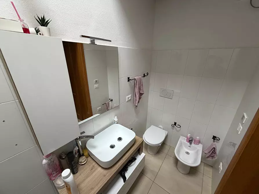 Immagine 12 di Appartamento in affitto  in via dell'arancio 1 a Cascina