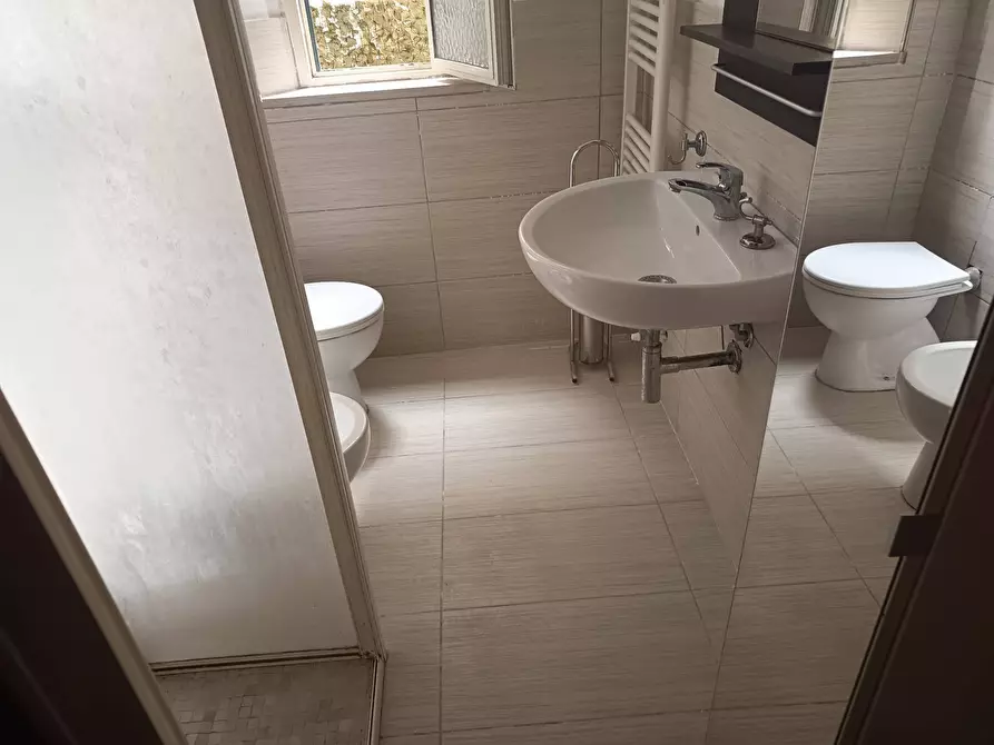 Immagine 9 di Appartamento in vendita  in Via Carlo Cattaneo 12 a Pisa