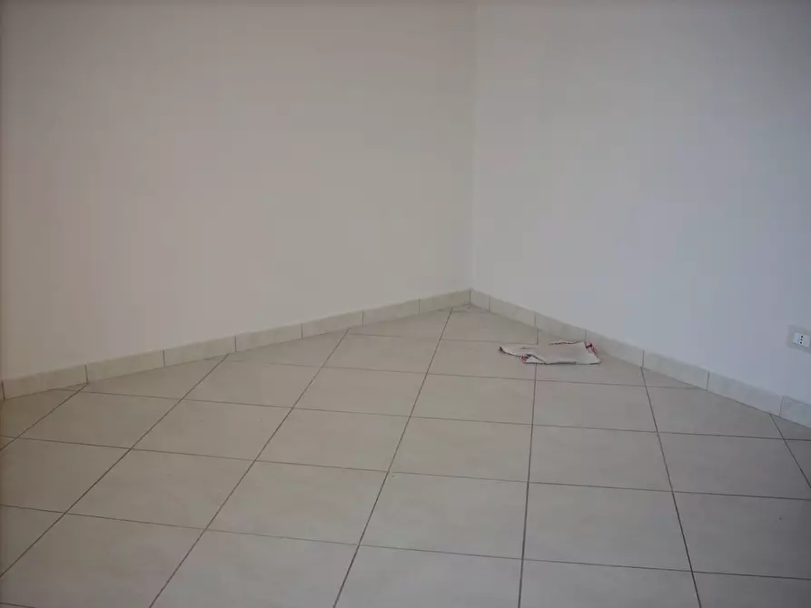 Immagine 6 di Casa indipendente in affitto  in via caduti lyra 6 a Cascina