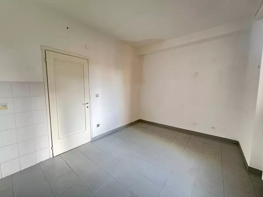 Immagine 3 di Appartamento in vendita  in Via Della Bastia 1 a Livorno