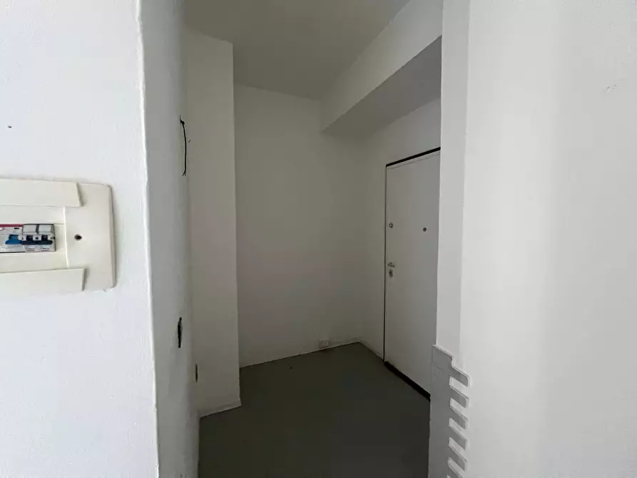 Immagine 6 di Appartamento in vendita  in Via Della Bastia 1 a Livorno