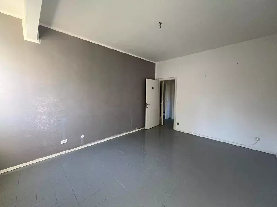 Immagine 11 di Appartamento in vendita  in Via Della Bastia 1 a Livorno