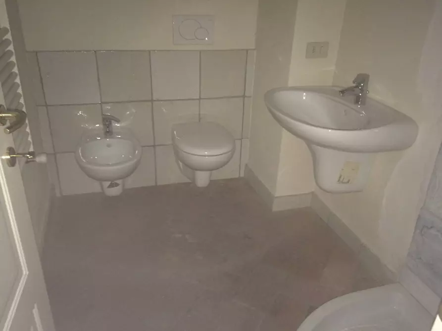 Immagine 12 di Appartamento in affitto  in via elio vageli 12 a Cascina