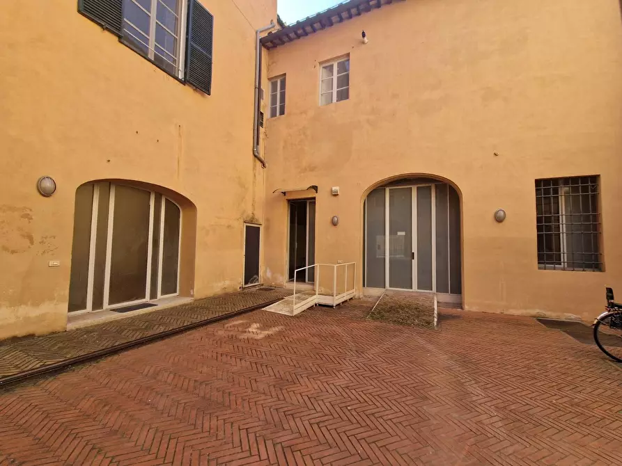 Immagine 12 di Ufficio in affitto  in Via Santa Maria 1 a Pisa