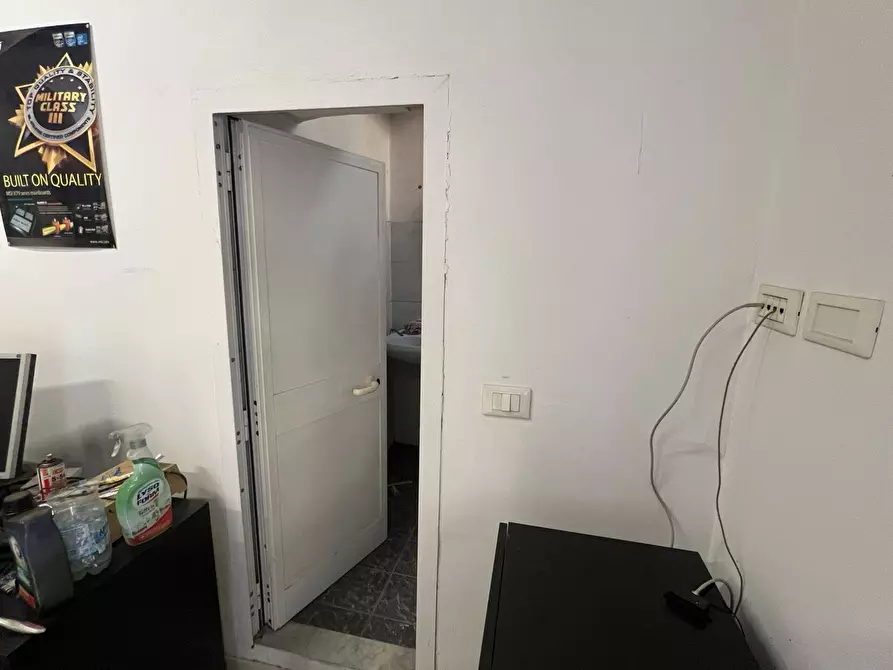 Immagine 4 di Attività commerciale in vendita  in Piazza Mazzini 1 a Livorno