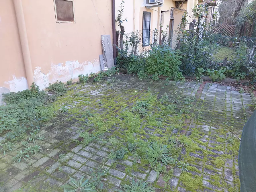 Immagine 9 di Attività commerciale in vendita  in Via Contessa Matilde 50 a Pisa