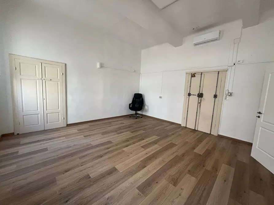 Immagine 2 di Ufficio in affitto  in Via Magenta 1 a Livorno