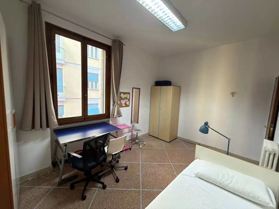 Immagine 5 di Camera in affitto  in Via san martino 95 a Pisa
