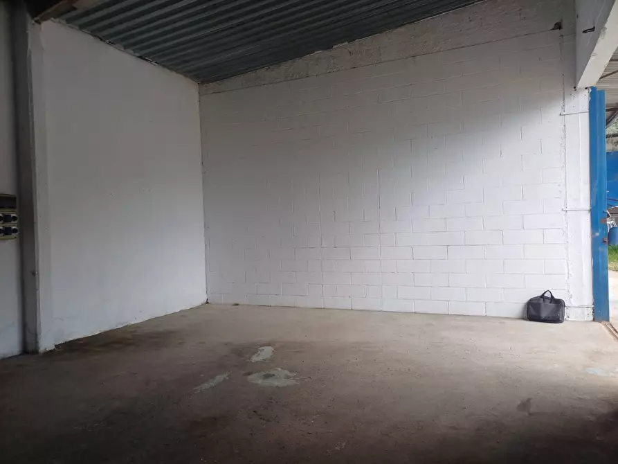 Immagine 5 di Attività commerciale in affitto  in via statale abetone - a San Giuliano Terme