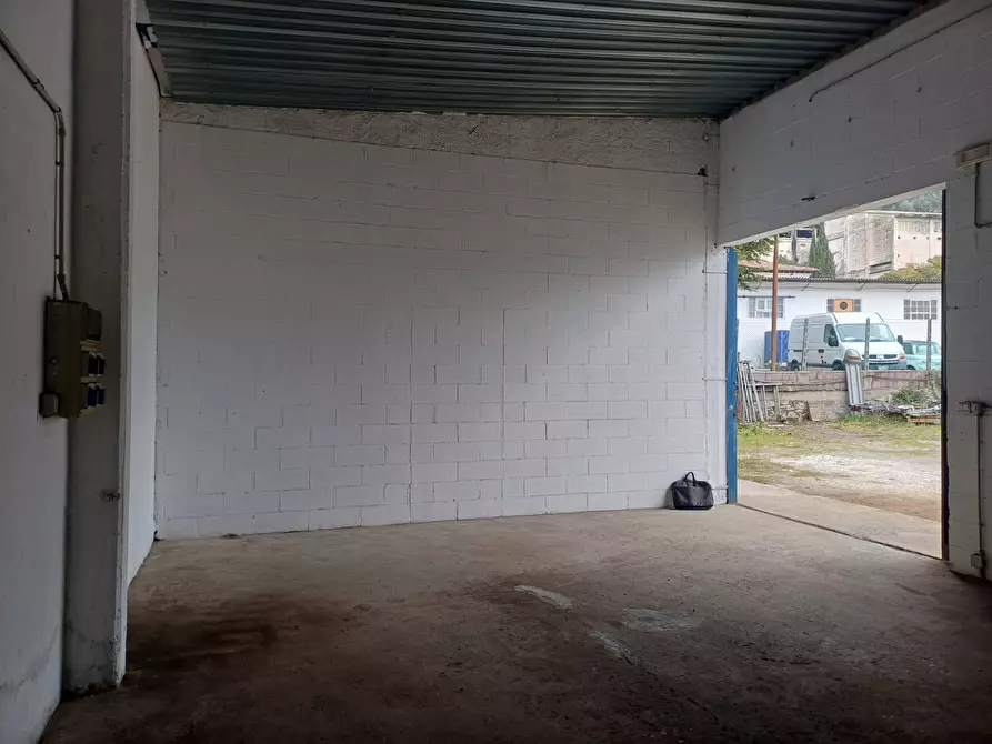 Immagine 8 di Attività commerciale in affitto  in via statale abetone - a San Giuliano Terme