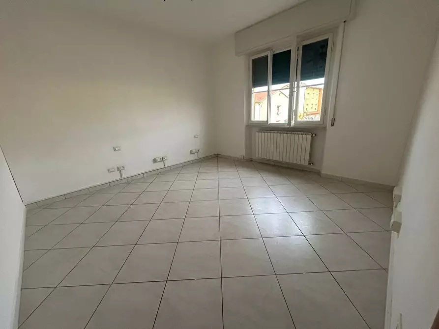 Immagine 12 di Casa indipendente in affitto  in via caduti lyra 6 a Cascina