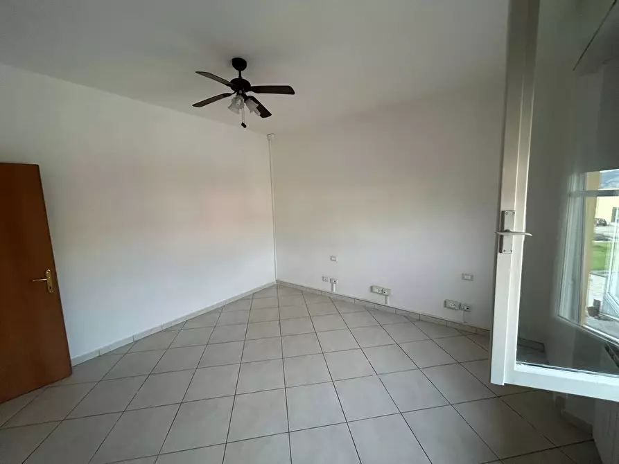 Immagine 9 di Casa indipendente in affitto  in via caduti lyra 6 a Cascina