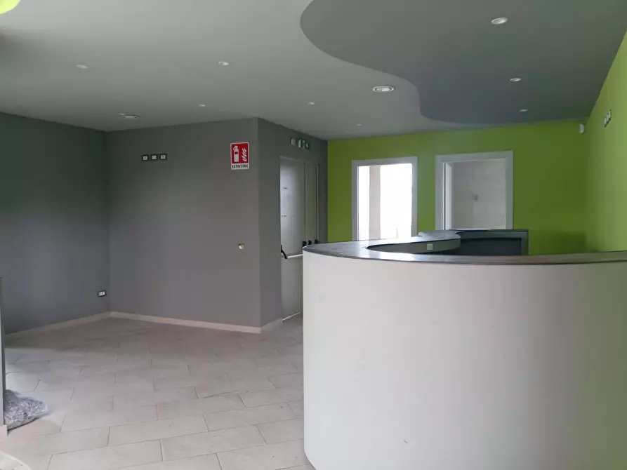 Immagine 20 di Attività commerciale in affitto  in via gronchi a Pisa