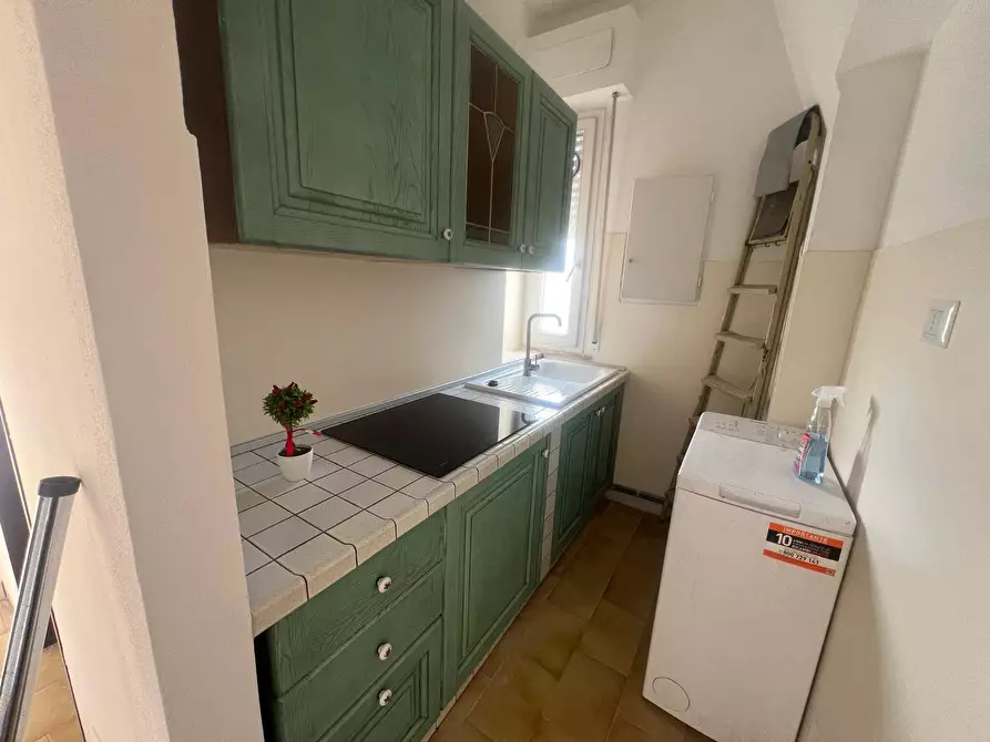 Immagine 8 di Appartamento in affitto  in Piazza Attias 1 a Livorno