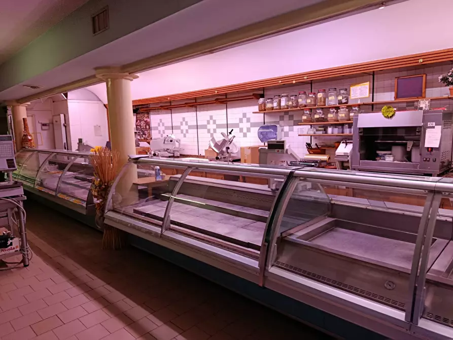 Immagine 5 di Attività commerciale in affitto  in Viale Europa 25 a Altopascio