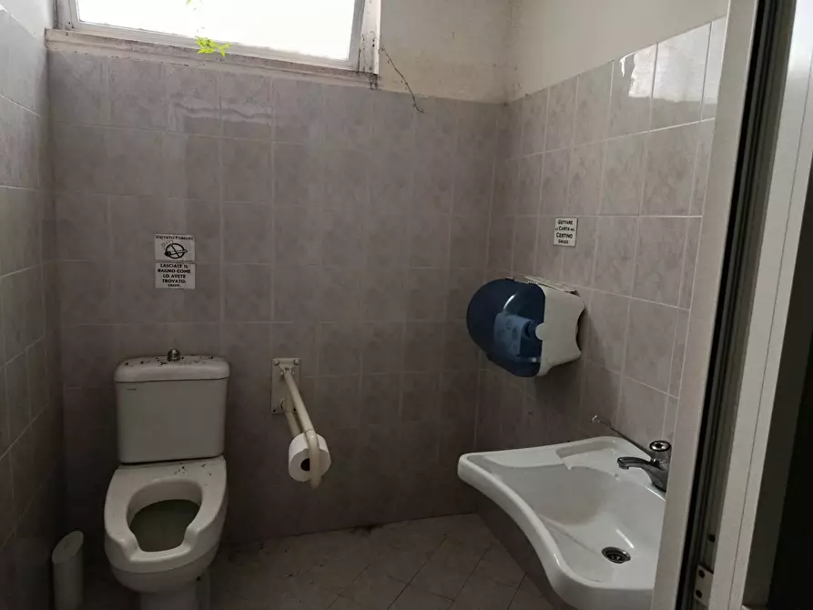 Immagine 6 di Attività commerciale in affitto  in Viale Europa 25 a Altopascio