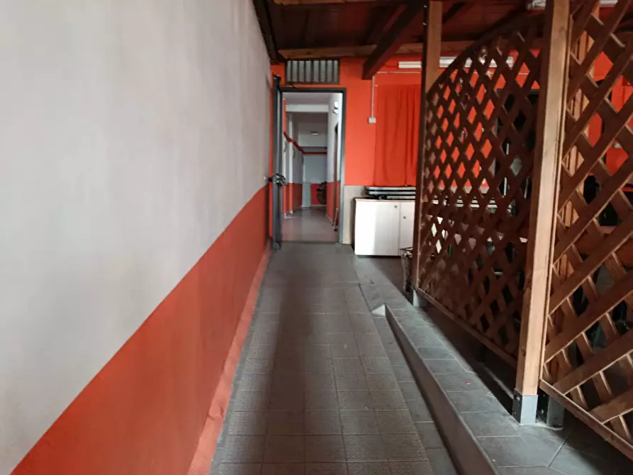 Immagine 5 di Attività commerciale in affitto  in via fratelli rosselli 50 a Altopascio