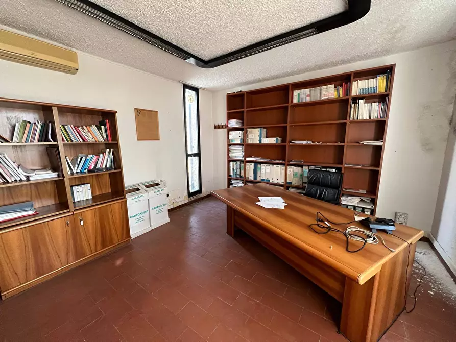 Immagine 3 di Ufficio in affitto  in Viale Giosue' Carducci 1 a Livorno