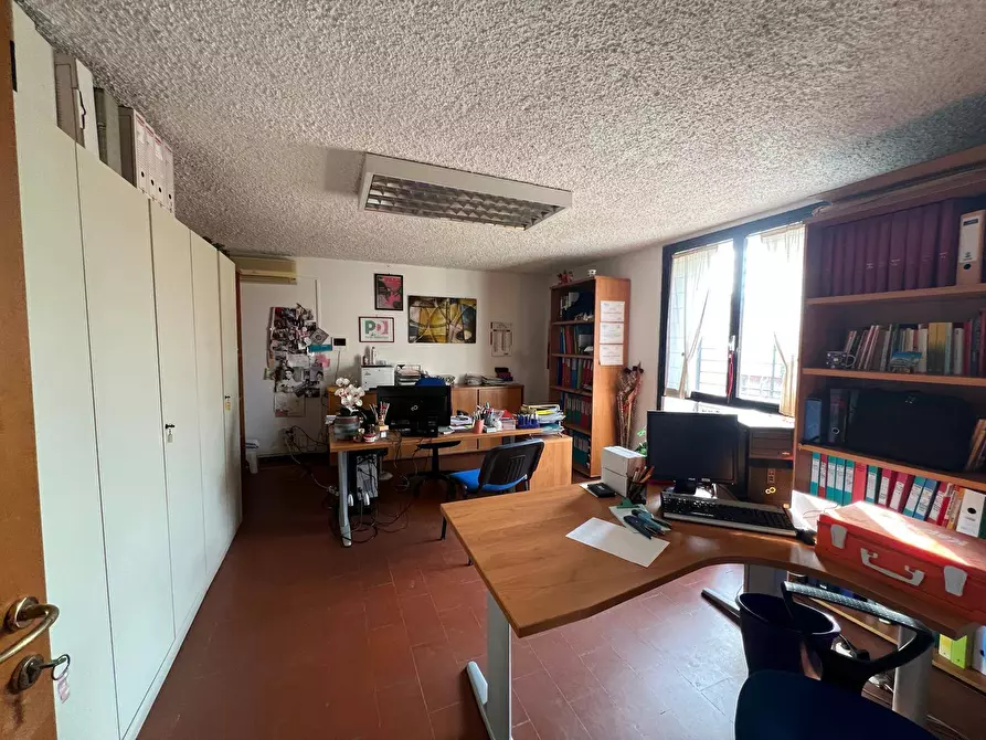 Immagine 16 di Ufficio in affitto  in Viale Giosue' Carducci 1 a Livorno