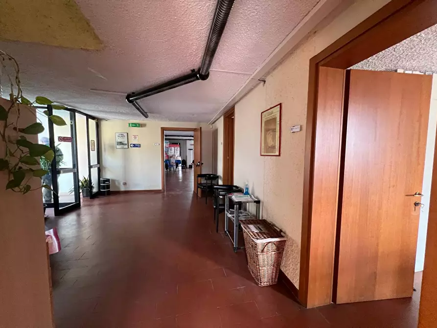 Immagine 18 di Ufficio in affitto  in Viale Giosue' Carducci 1 a Livorno
