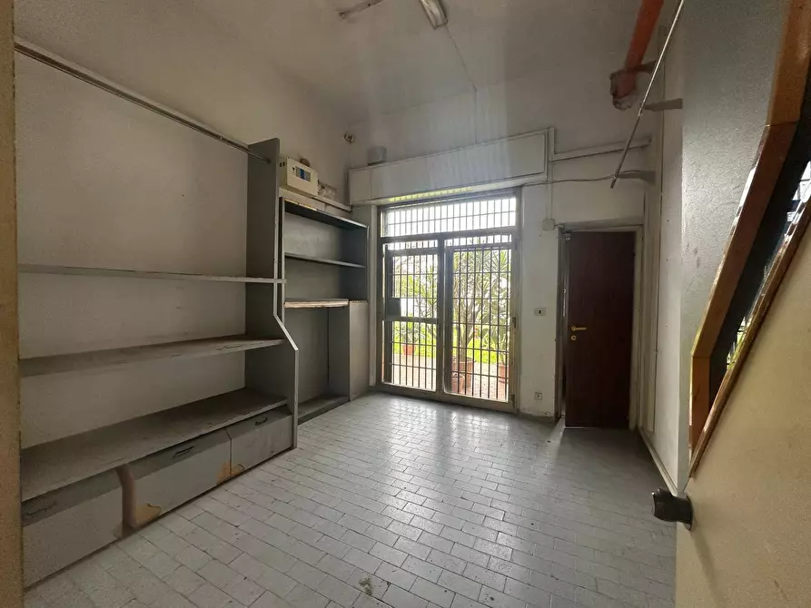 Immagine 13 di Attività commerciale in affitto  in via pesciatima 15 a Lucca