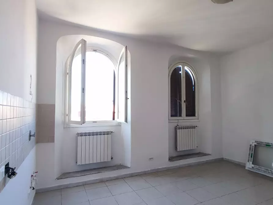 Immagine 3 di Appartamento in vendita  in via Mentana 81 a Livorno