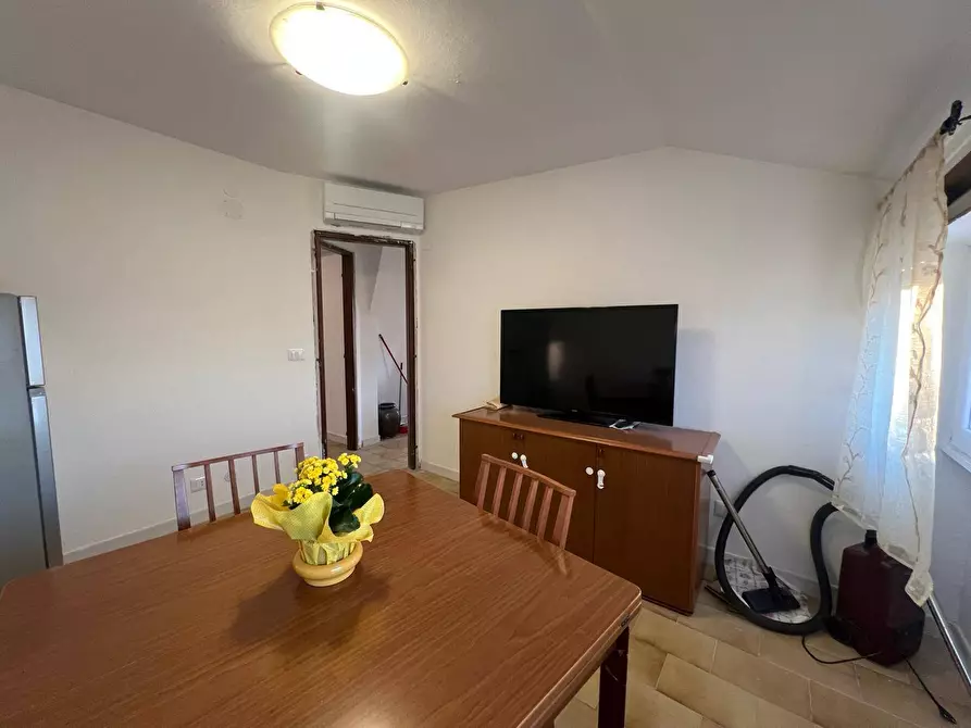 Immagine 2 di Appartamento in affitto  in Piazza Attias 1 a Livorno