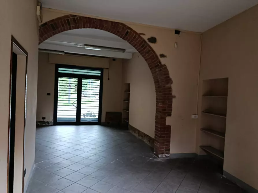 Immagine 4 di Attività commerciale in affitto  in via della Repubblica 5 a Altopascio