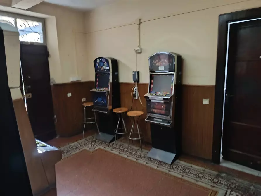 Immagine 12 di Attività commerciale in vendita  in VIA DEL AVE MARIA 11 a Capannori