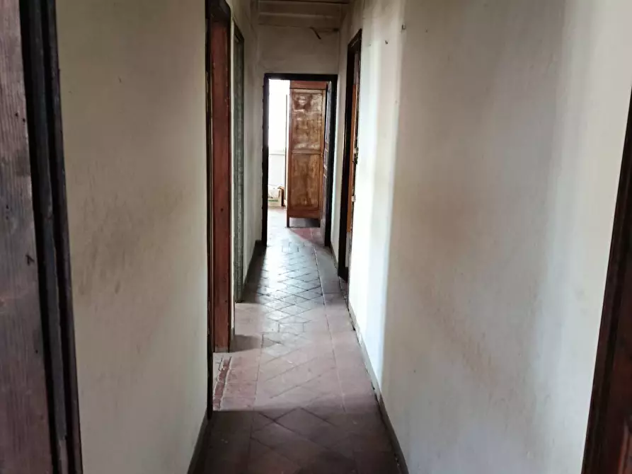 Immagine 30 di Attività commerciale in vendita  in VIA DEL AVE MARIA 11 a Capannori