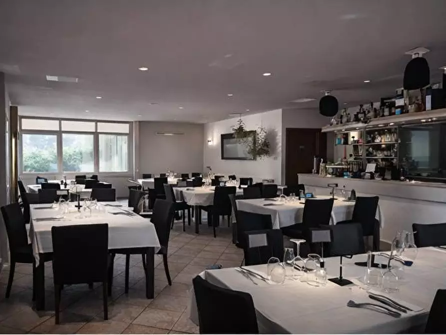 Immagine 2 di Attività commerciale in vendita  in Via Livornese 648 a Pisa