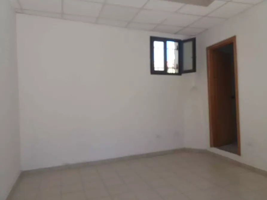 Immagine 4 di Attività commerciale in affitto  in Viale Delle Cascine 1 a Pisa