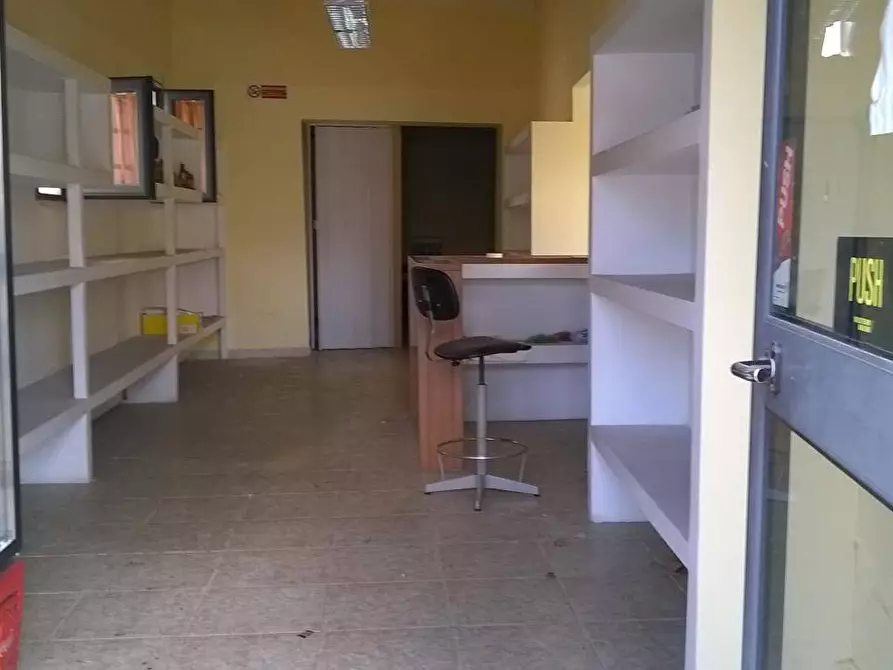 Immagine 13 di Attività commerciale in affitto  in Viale Delle Cascine 1 a Pisa