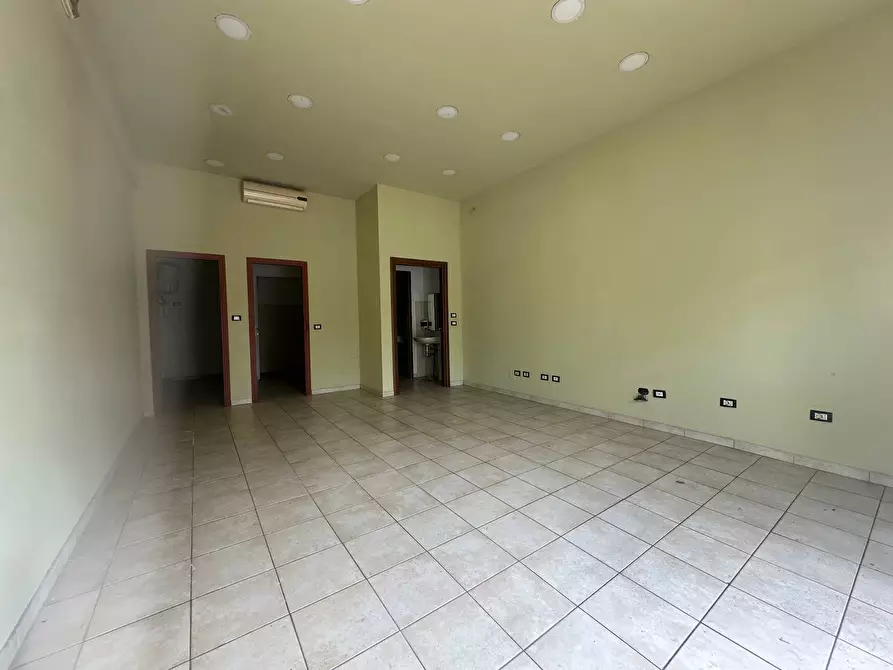 Immagine 1 di Attività commerciale in affitto  in via vechia III 150 a Firenze